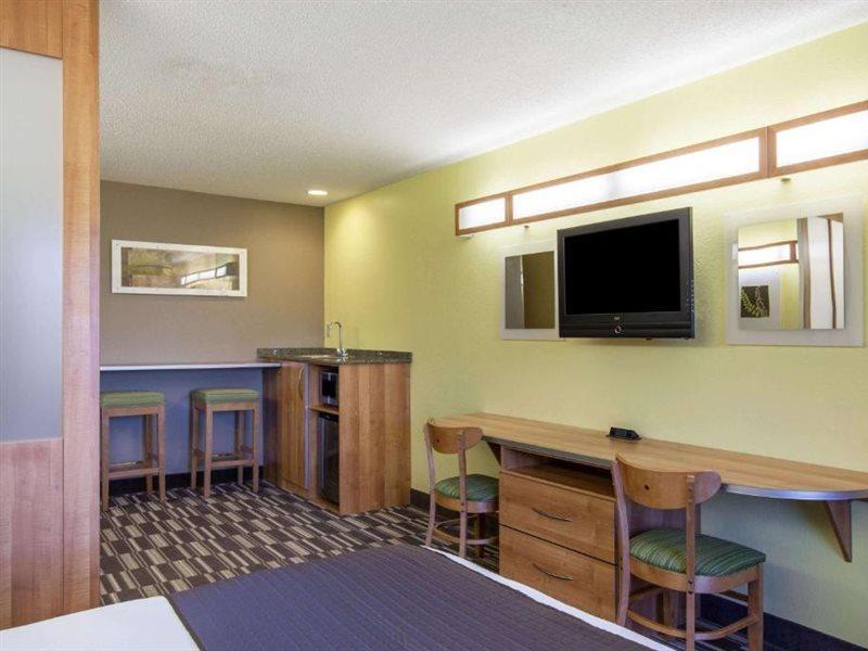 Microtel Inn & Suites By Wyndham Johnstown Extérieur photo