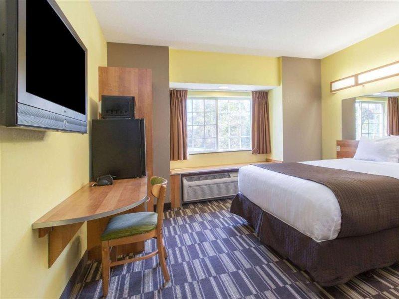 Microtel Inn & Suites By Wyndham Johnstown Extérieur photo