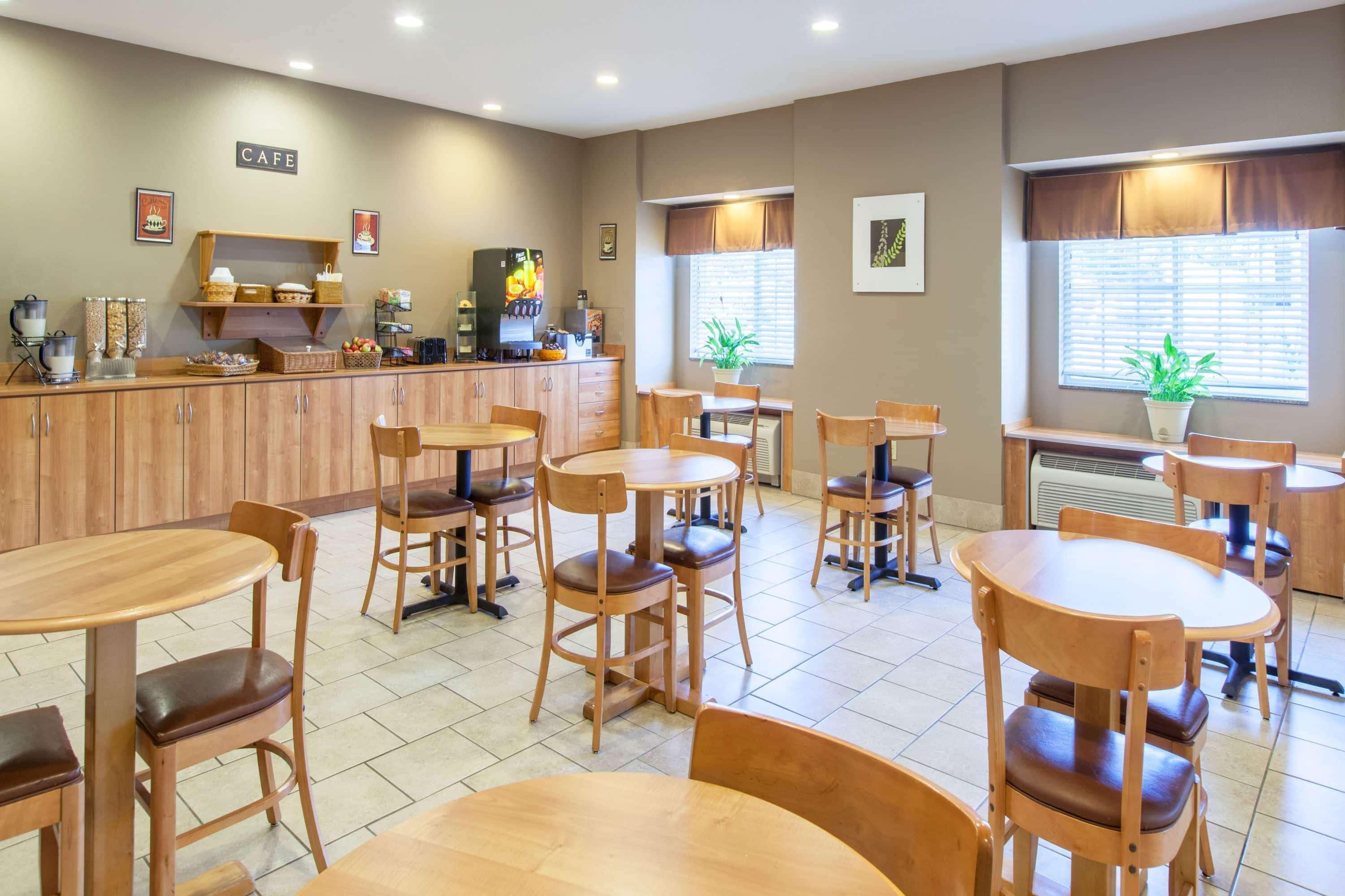 Microtel Inn & Suites By Wyndham Johnstown Extérieur photo