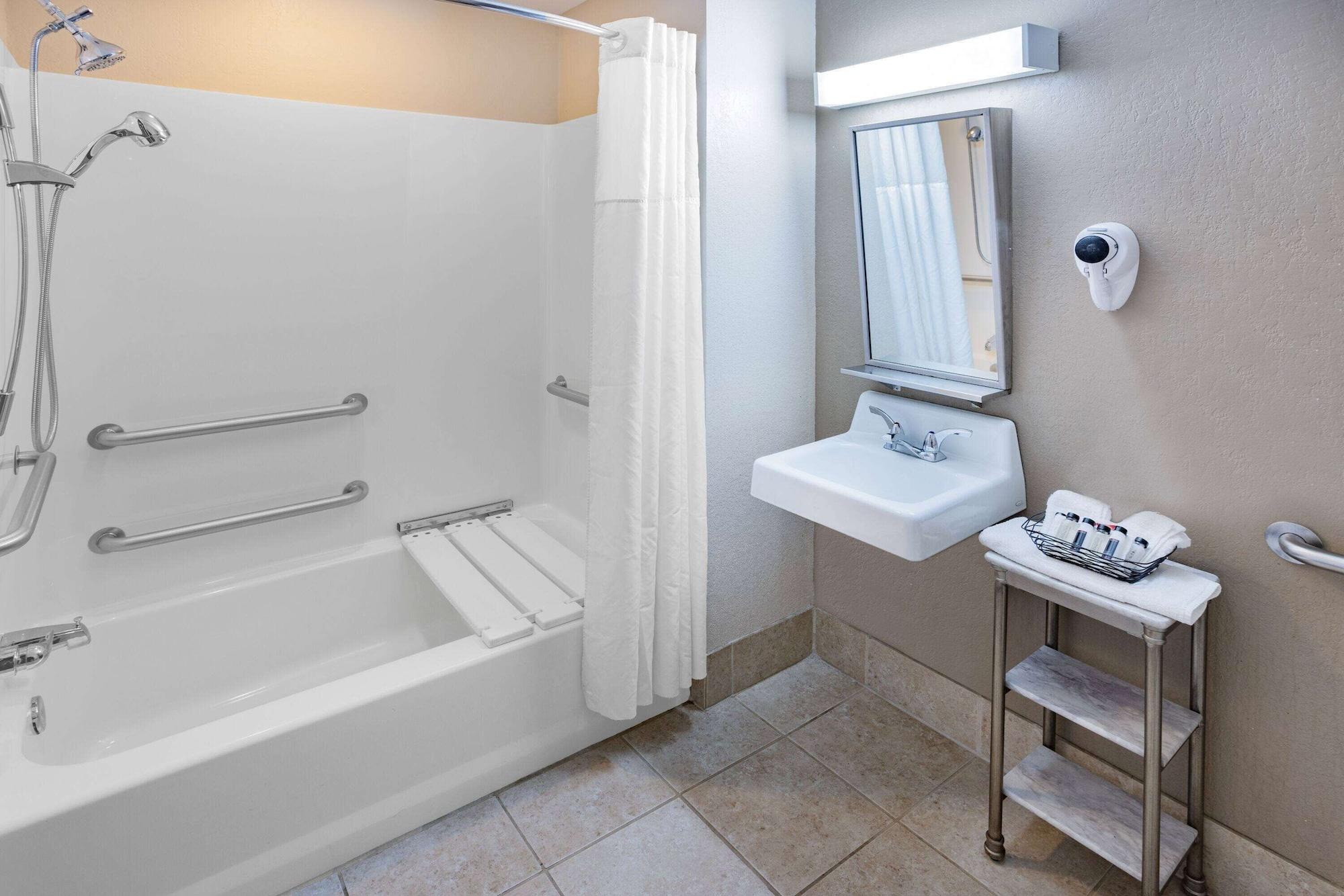 Microtel Inn & Suites By Wyndham Johnstown Extérieur photo