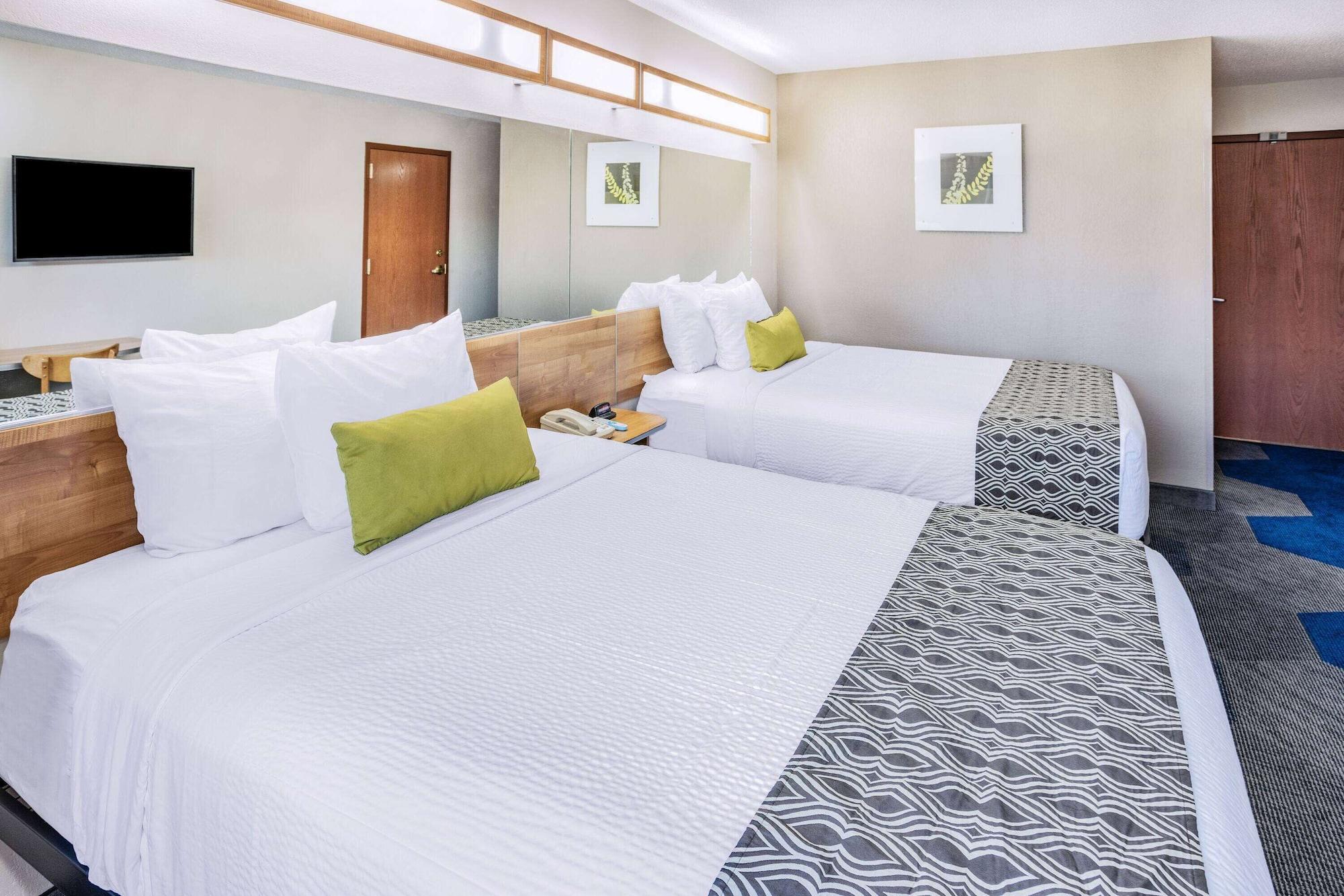 Microtel Inn & Suites By Wyndham Johnstown Extérieur photo