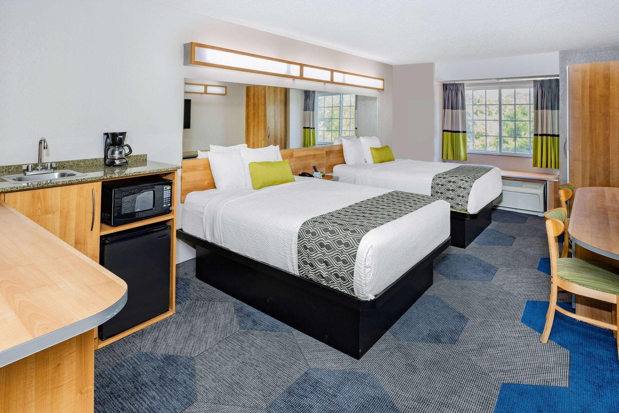 Microtel Inn & Suites By Wyndham Johnstown Extérieur photo