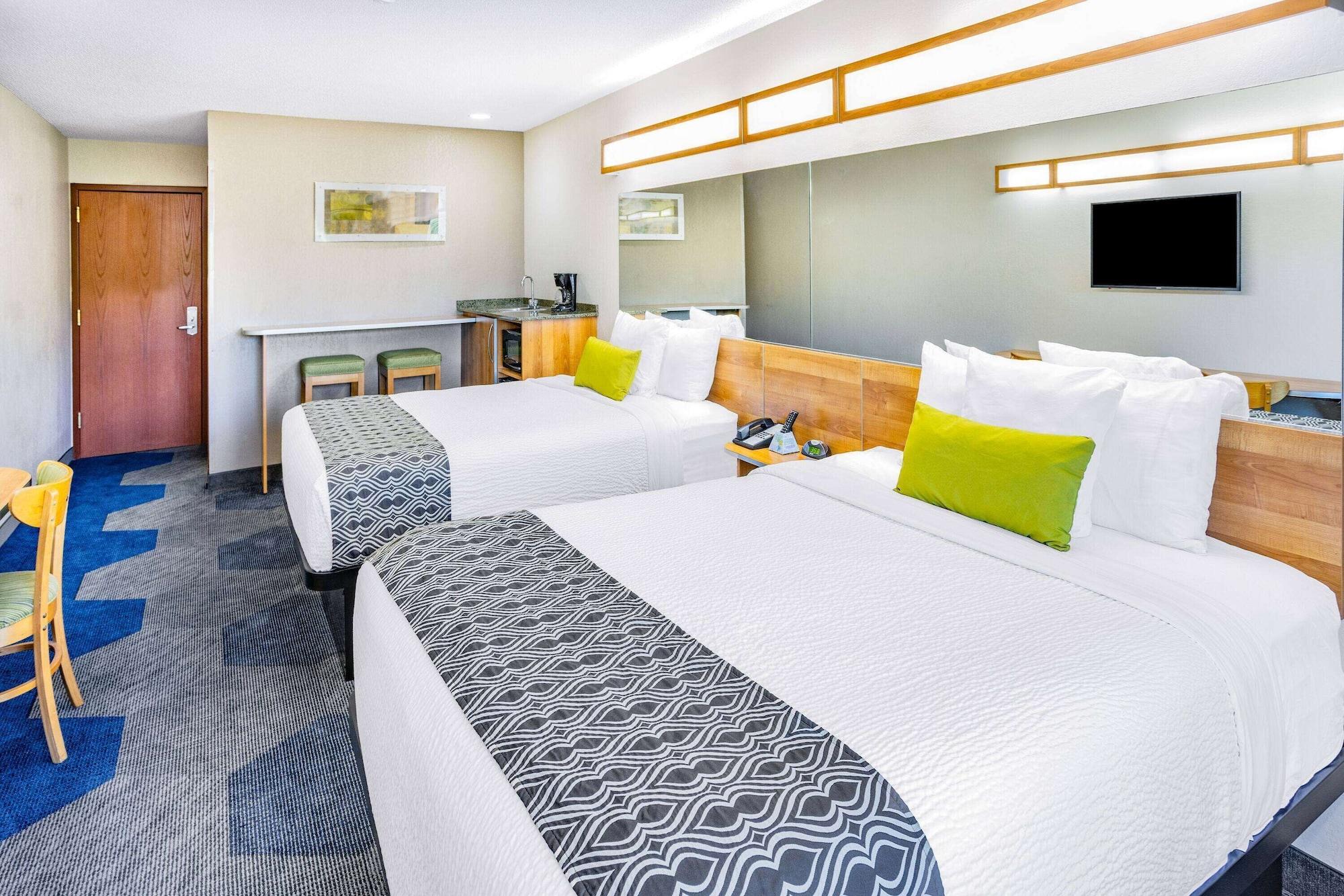 Microtel Inn & Suites By Wyndham Johnstown Extérieur photo