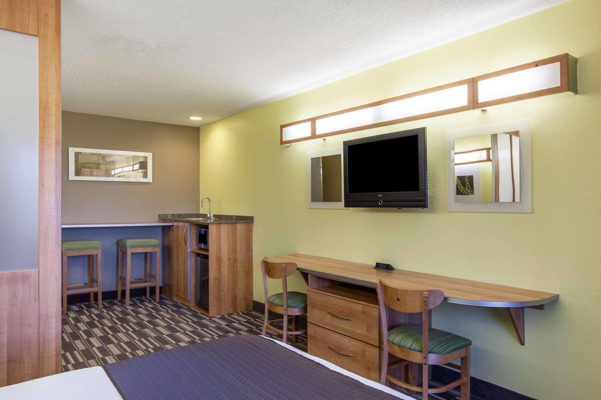 Microtel Inn & Suites By Wyndham Johnstown Extérieur photo